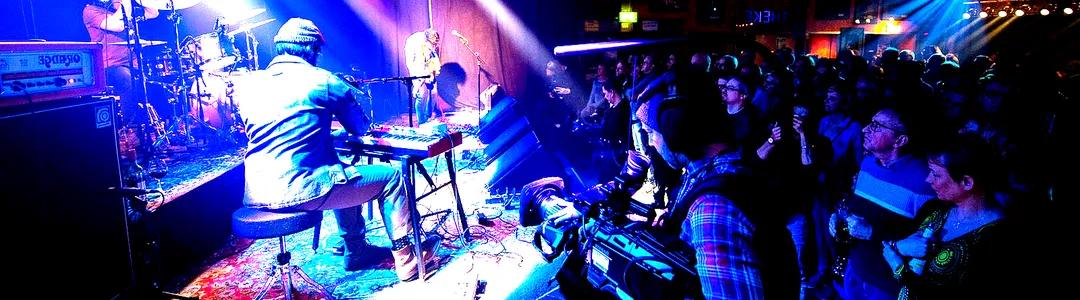 Mo Lowda and The Humble