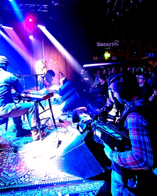 Mo Lowda and The Humble